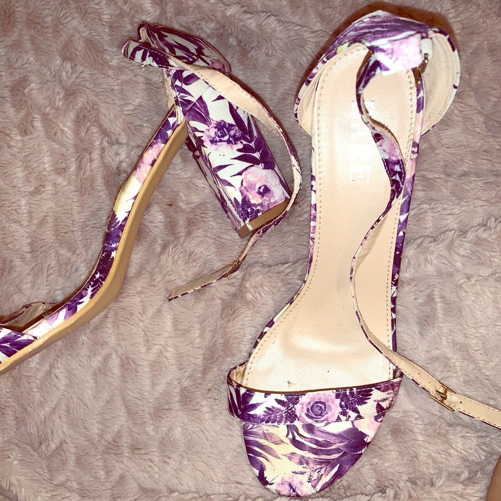 PURPLE FLORAL HEELS